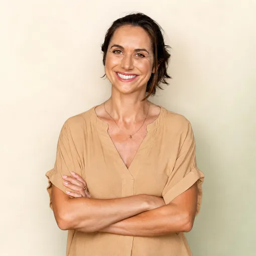 A smiling sleep consultant